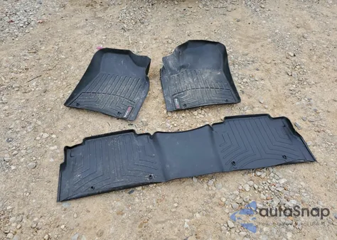 2018 Nissan Armada Sv z USA, uszkodzony, nr VIN JN8AY2ND2J9056267